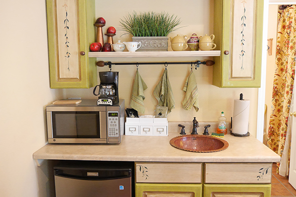 Pool Bungalow Kitchen